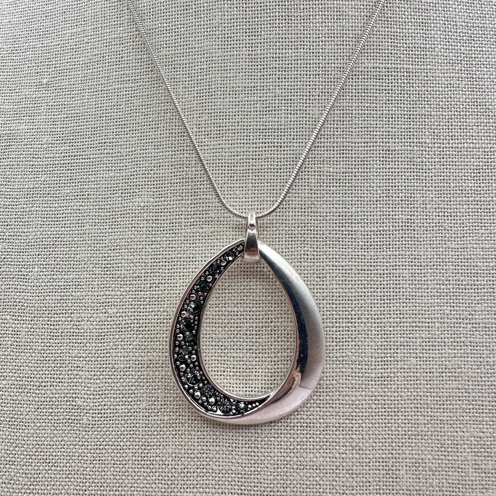Vintage 90s Black Crystal Teardrop Open Pendant Necklace Silver Tone Jewelry